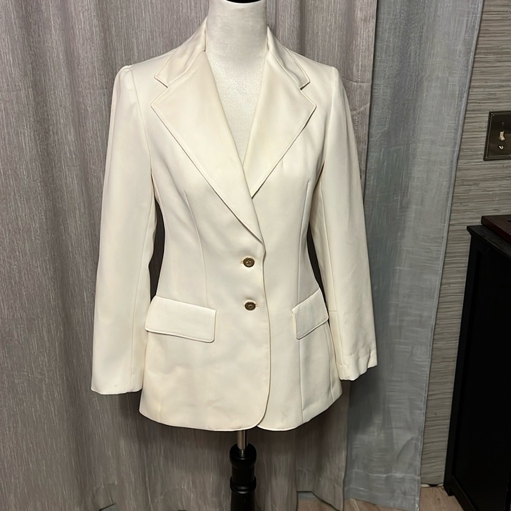Vintage ivory fully lined blazer